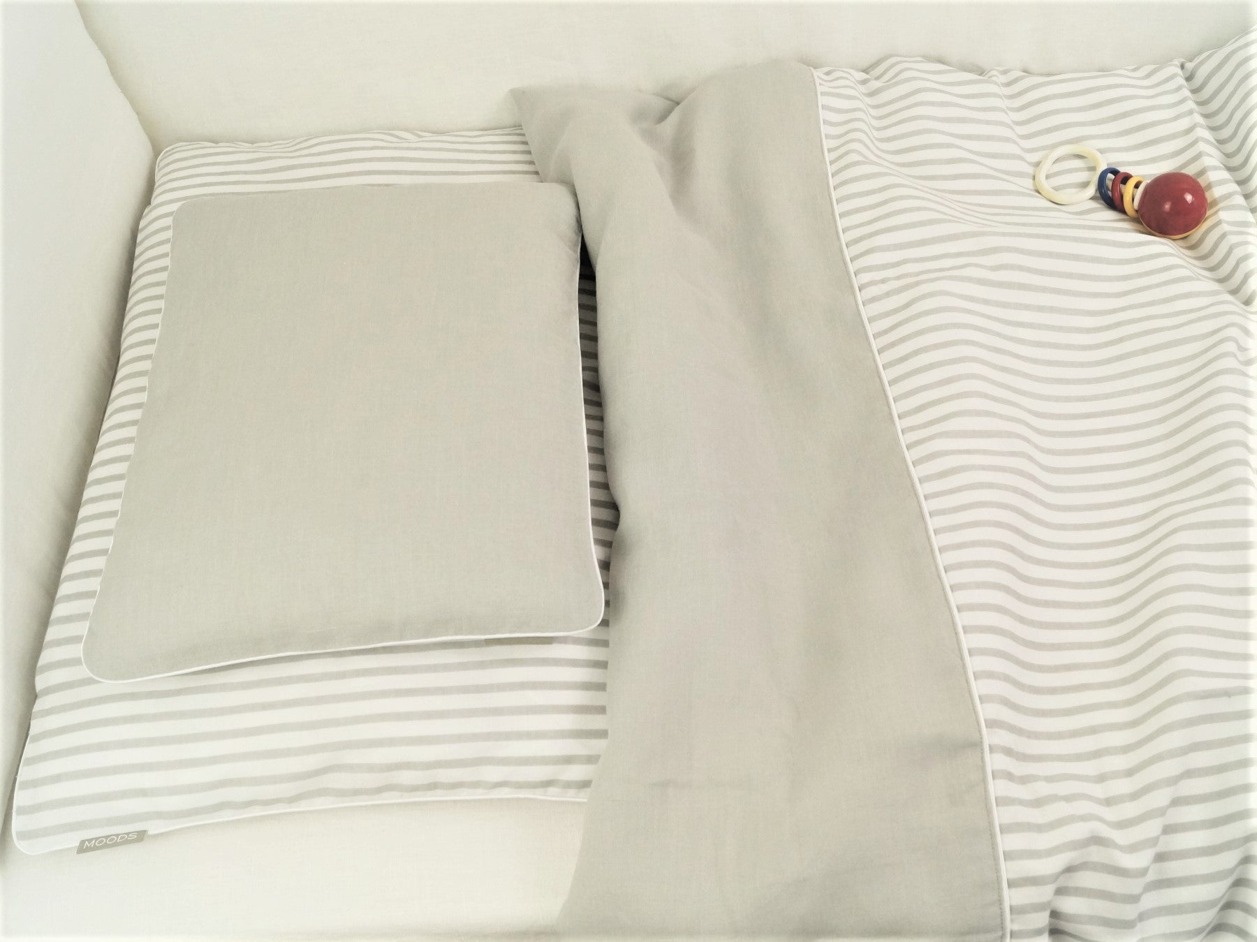 Striped baby bedding top